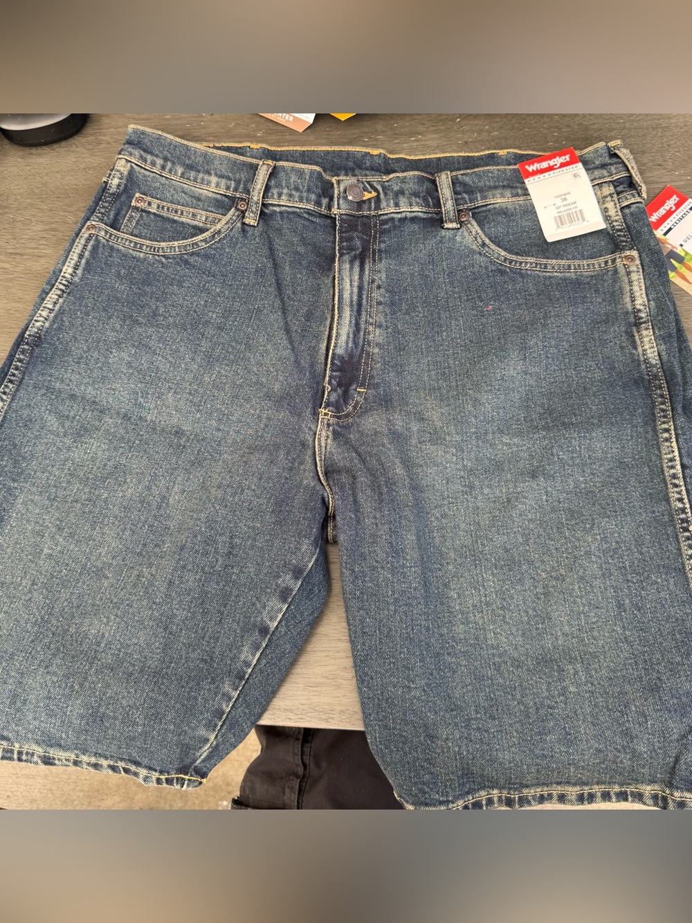 Wrangler Men's Relaxed Denim Short